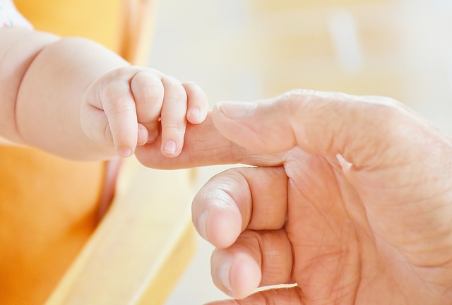 baby-parent-hands
